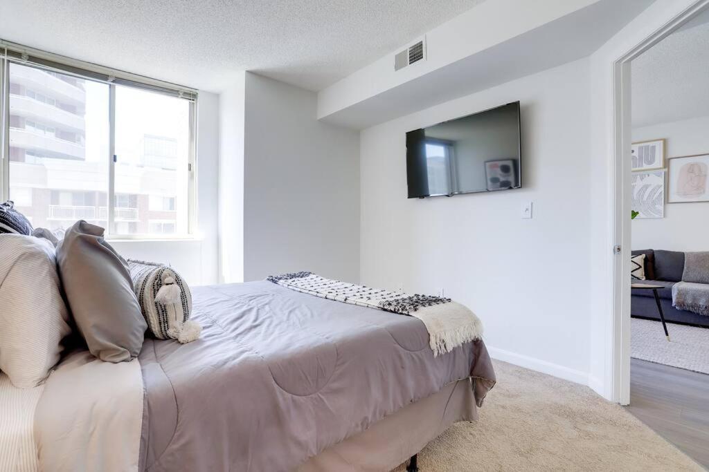 Bright Apartment Walk To Ballston Metro Arlington Esterno foto