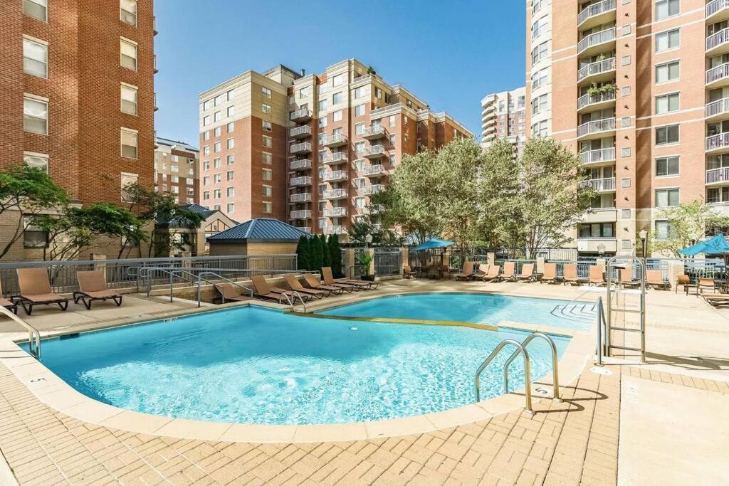Bright Apartment Walk To Ballston Metro Arlington Esterno foto