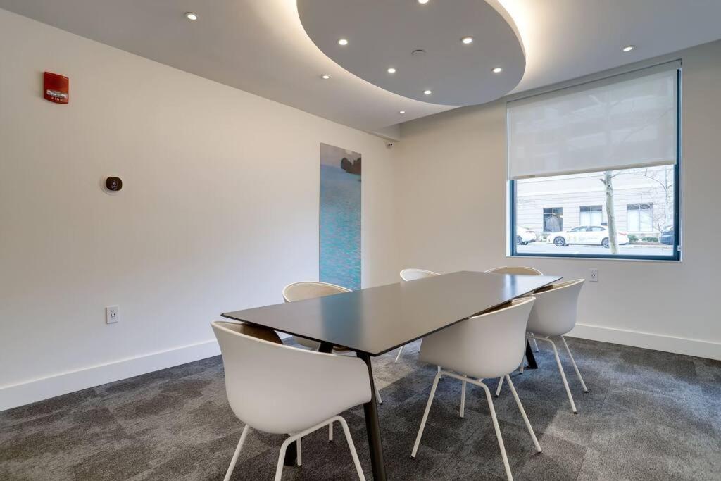 Bright Apartment Walk To Ballston Metro Arlington Esterno foto