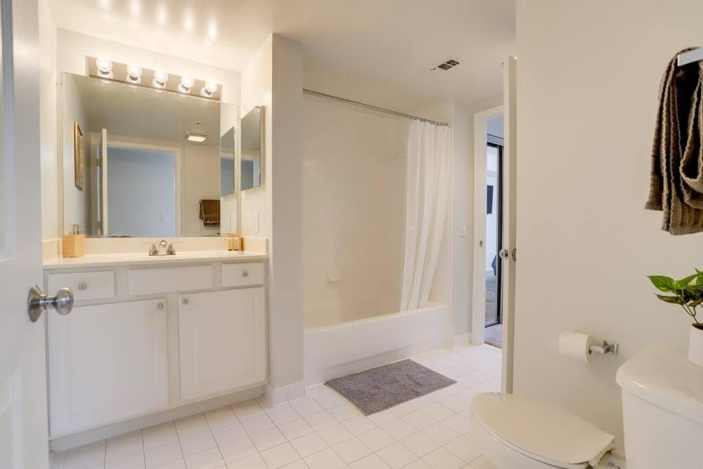 Bright Apartment Walk To Ballston Metro Arlington Esterno foto